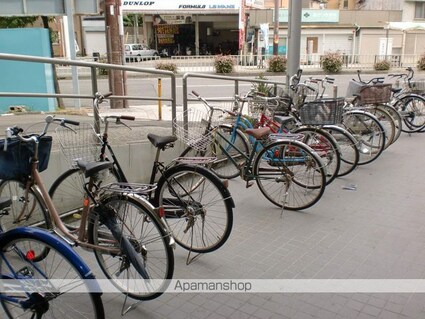 大阪府大阪市住吉区清水丘２丁目[2DK/30m2]の駐車場1