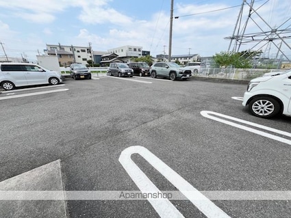プリム・セーリオ[2LDK/60.19m2]の駐車場4