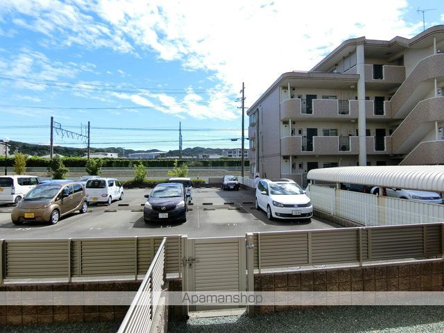 ラフォンテーヌの玄関写真