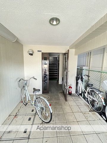 ロータリーマンション門真一番の玄関写真