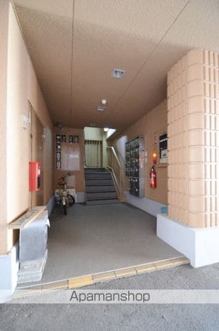 メゾン三篠の玄関写真