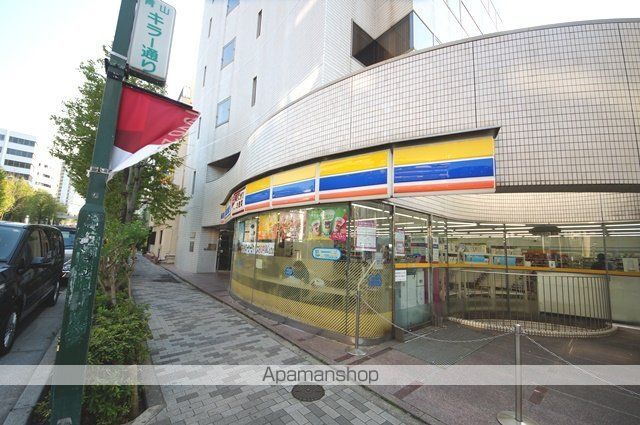 ザ・神宮前レジデンスの周辺写真