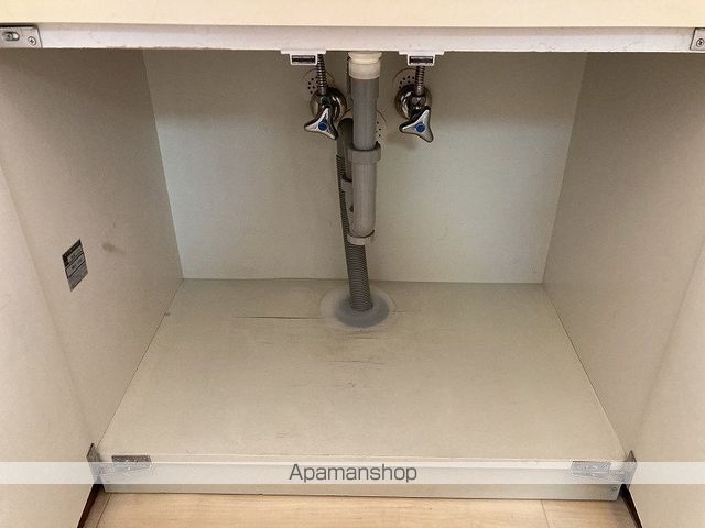 クリスタル女池 Aの内装写真