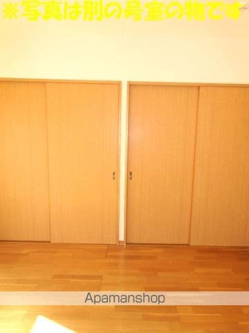 クレストスカーラカクの内装写真