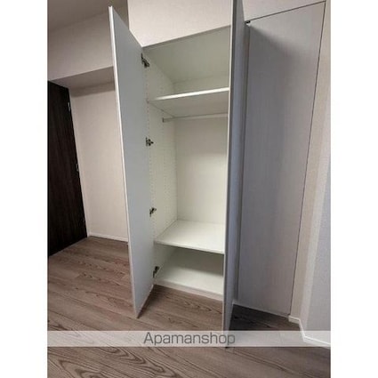 ブランズ本郷[2LDK/74.74m2]の収納