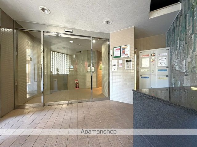 クリスタル西千葉の玄関写真