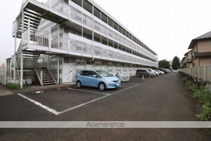 レオパレス西砂川[1K/20.28m2]の駐車場1
