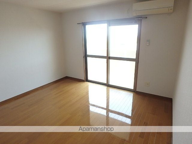 ビオスIIIの内装写真