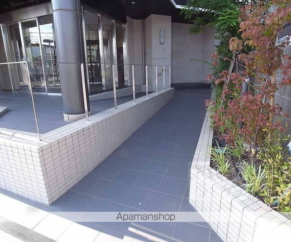 プレサンスロジェ太秦天神川駅前の外観写真