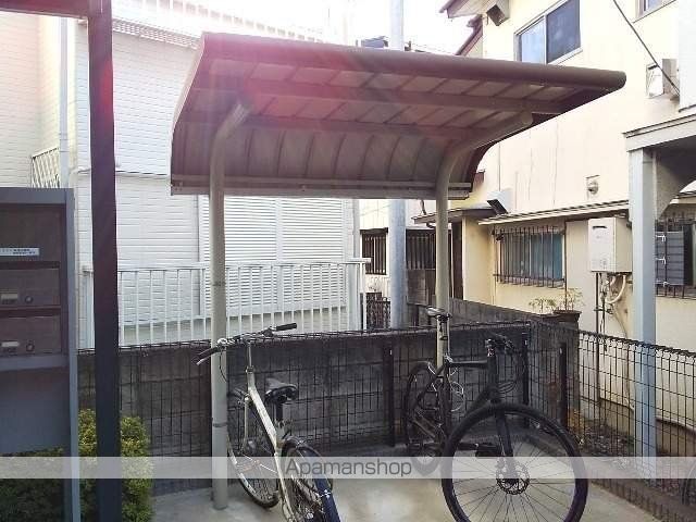 レオパレスパルフェタムール北沢の玄関写真