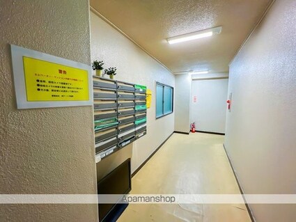 パラダイスビル[1R/18.15m2]のエントランス6