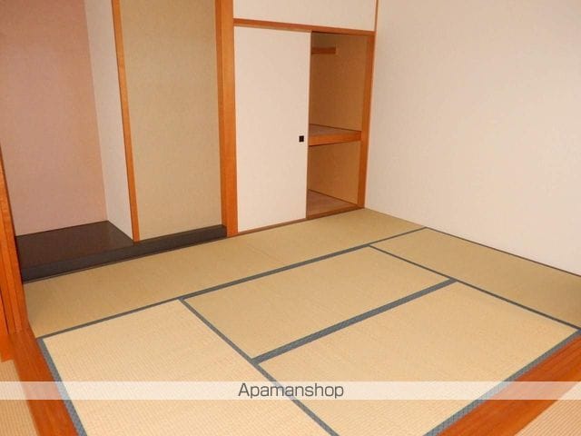 エルミタージュユリの内装写真