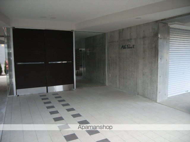 サムティ学園前の外観写真