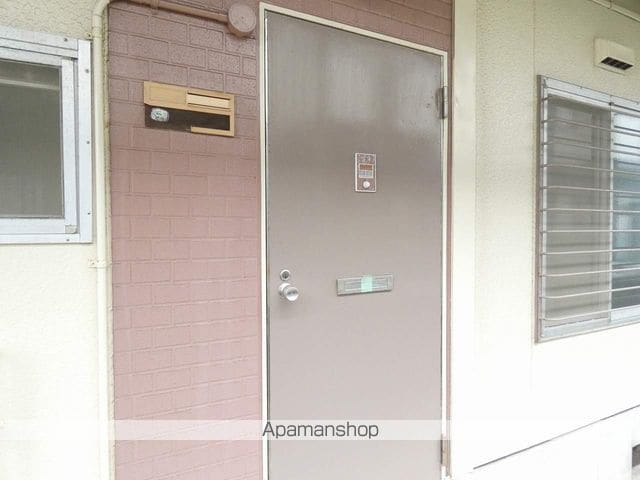 海野尾ハイツの玄関写真