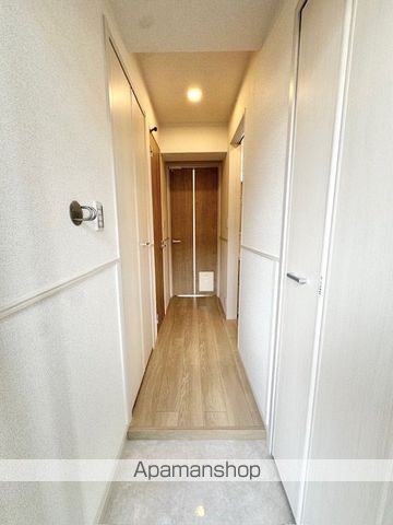 京阪本線 牧野駅 バス乗車時間：9分 最寄りバス停で下車 徒歩4分 3階建 築1年の内装写真