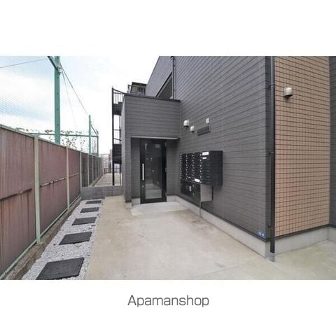 パルトネール岸谷の玄関写真