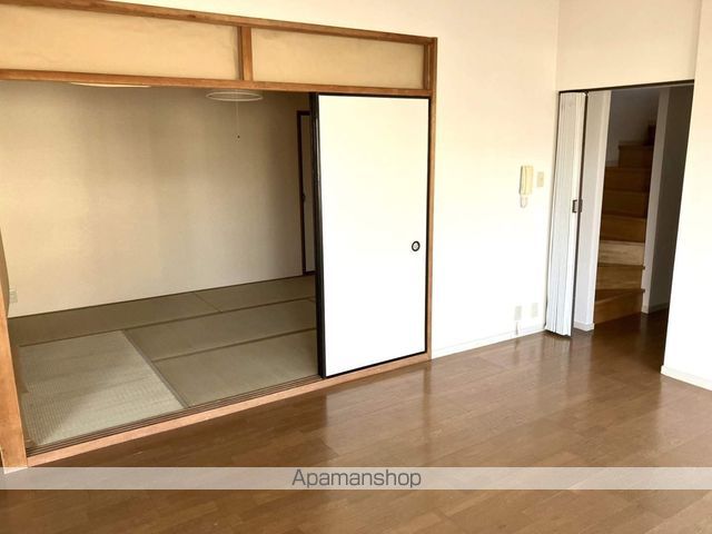エーワイハイツ寺塚の内装写真