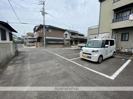 エルディム北山[2LDK/52.58m2]の駐車場