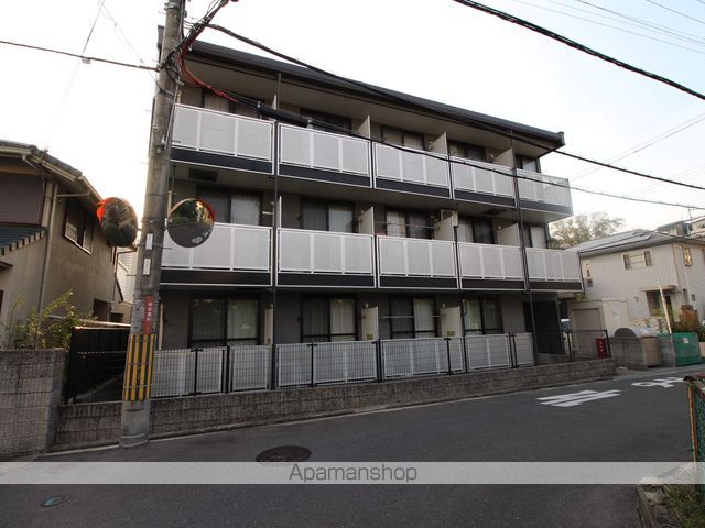 京阪電気鉄道京阪線 香里園駅 徒歩11分 3階建 築18年の外観写真