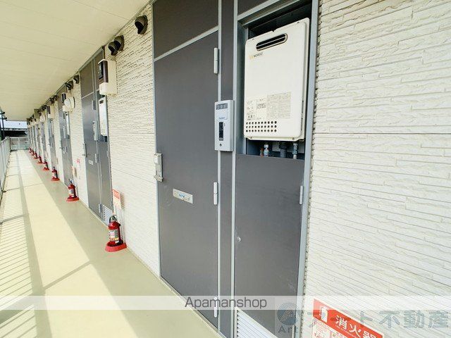 レオパレス松山保免の玄関写真