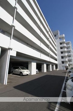 香川県高松市屋島西町[2LDK/68.25m2]の駐車場