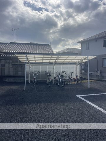 メゾンアライBの内装写真