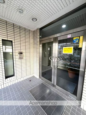 パークサイド上本町駅前の玄関写真