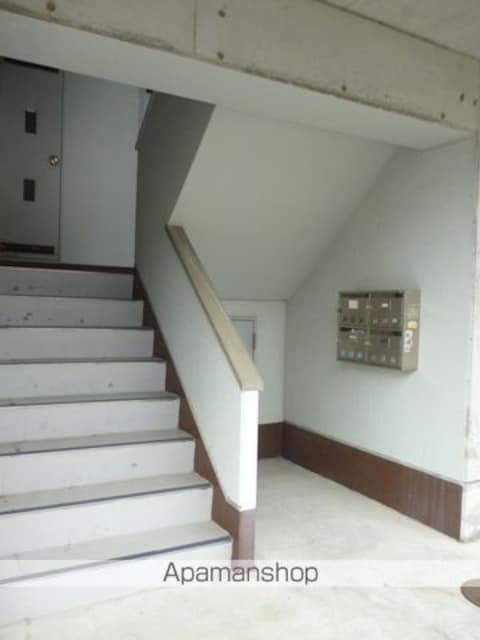 和歌山県和歌山市新中島[1LDK/56.87m2]の共用部2