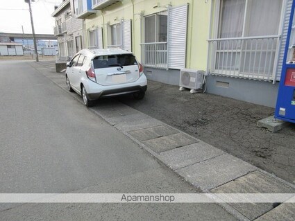 サニーハウスⅡ[1K/26.44m2]の駐車場1