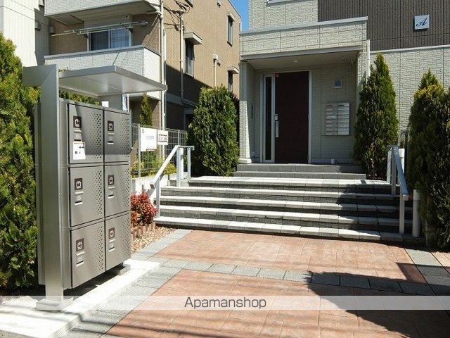 アルシオーネコート Aの玄関写真