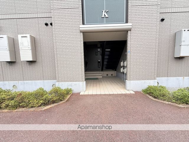 TMKホープII K棟の玄関写真