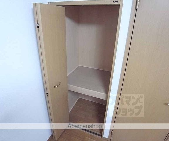 ロイヤル墨染の内装写真