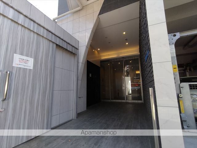 M:COURT関大前の玄関写真