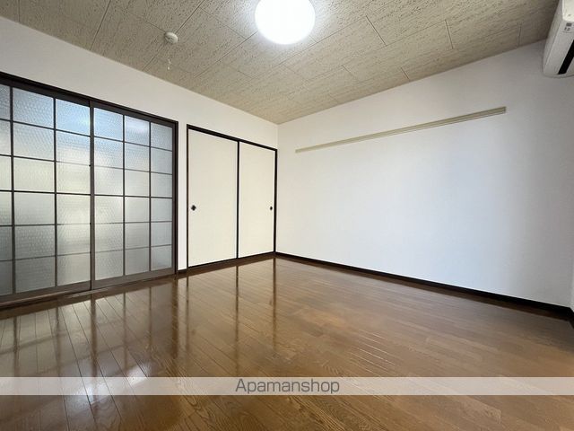 メゾンドアイIIIの内装写真