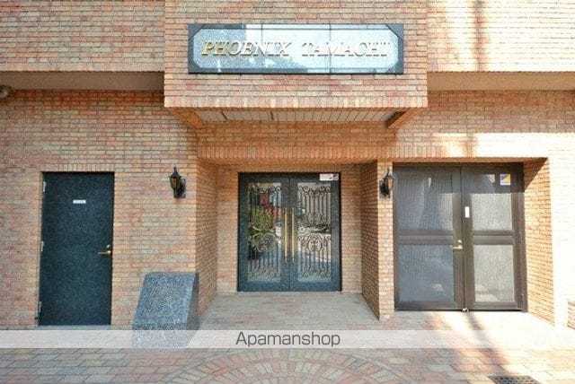 フェニックス田町の玄関写真