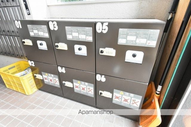 ホークメゾン札幌3号館の玄関写真