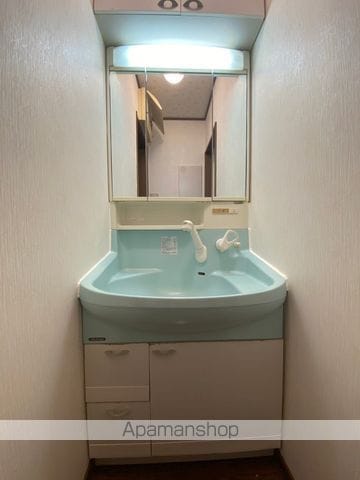 厚木市 3階建 築26年の内装写真