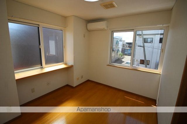 detached 青森県青森市金沢２丁目5-9

地図を見る