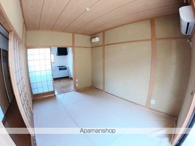 イッセイの内装写真