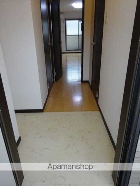 和歌山県和歌山市秋月[1R/31.5m2]の玄関