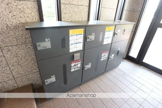 ウィステリア名東の玄関写真