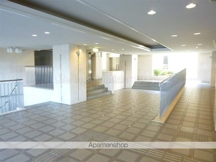 ローレルコート草津[3LDK/77.19m2]のエントランス3