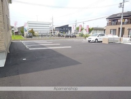 モルトベーネⅡ[2LDK/58.21m2]の駐車場4