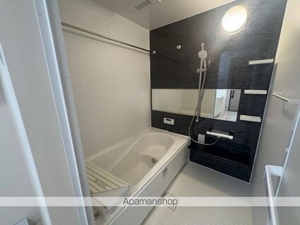 ＤーＲＯＯＭ小田原２丁目Ｂ[1LDK/44.46m2]のバス