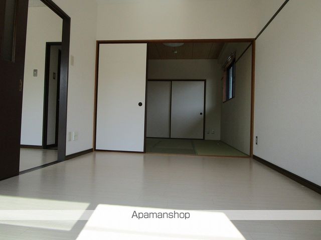 ウエストアーバンの内装写真