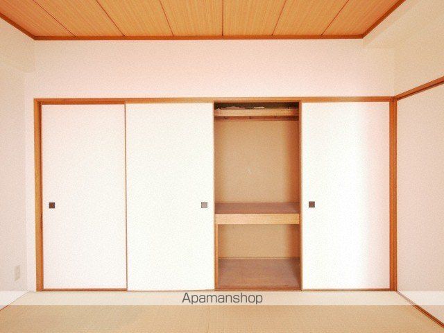 コスモロイヤル東苗穂A棟の内装写真