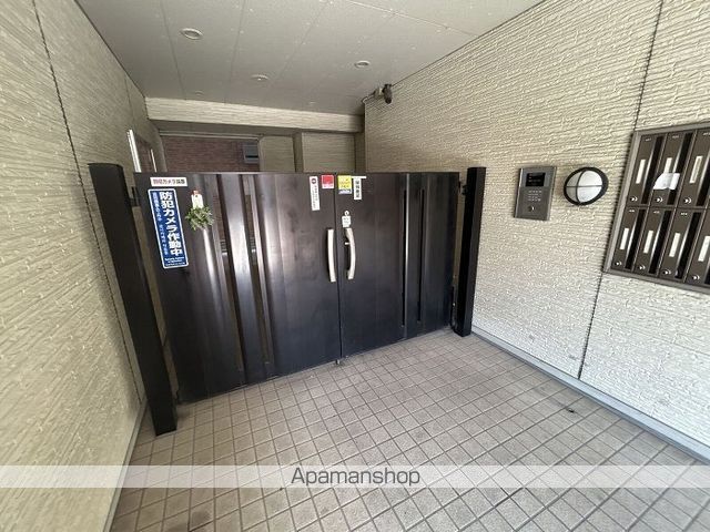 レオパレスソレーユIIIの玄関写真
