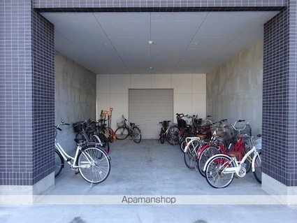 グランステージ春日[1DK/33m2]の周辺3