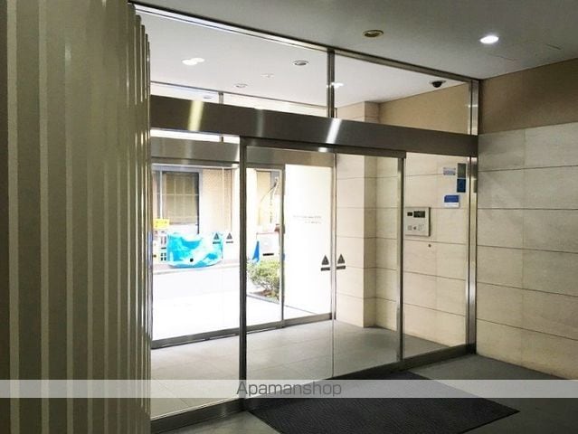 フレンシア麻布十番サウスの玄関写真