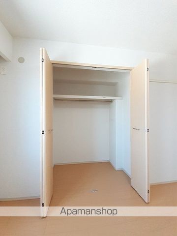 オレンジ窓香の内装写真